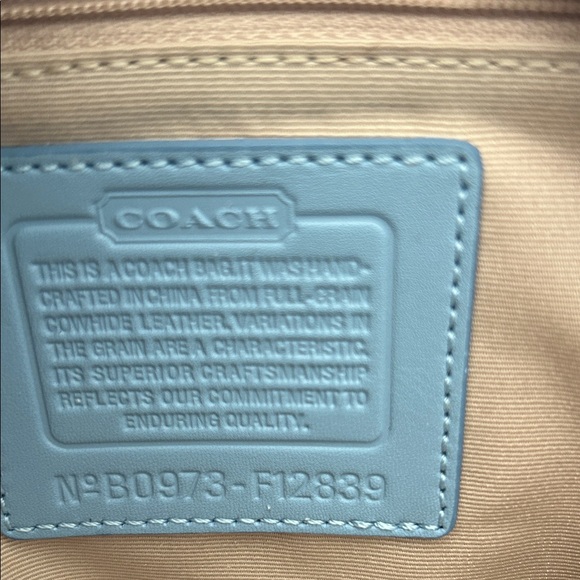 Coach Light Blue Leather Tote Bag Polished Ring Hardware Shoulder Purse - Picture 3 of 6